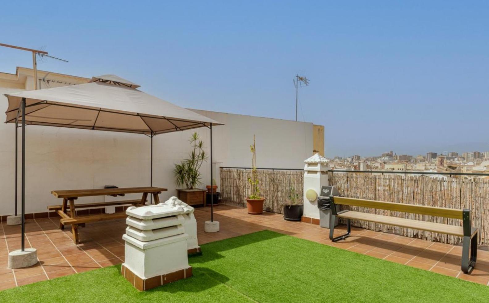 Apartamento Centrico La Merced - Free Parking & Free Gym マラガ エクステリア 写真