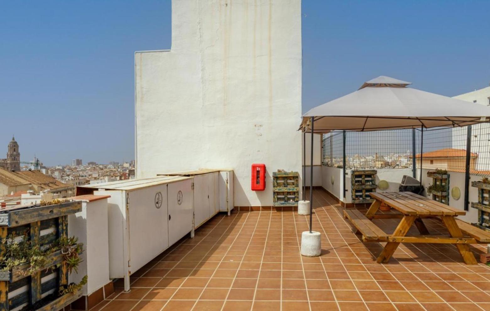 Apartamento Centrico La Merced - Free Parking & Free Gym マラガ エクステリア 写真